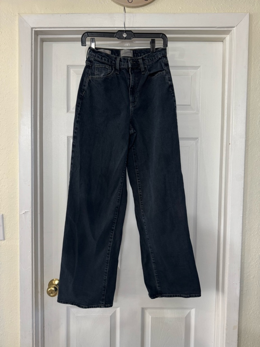 Universal Thread High-Rise Wide Leg Jeans - Faded Black Size 2/26